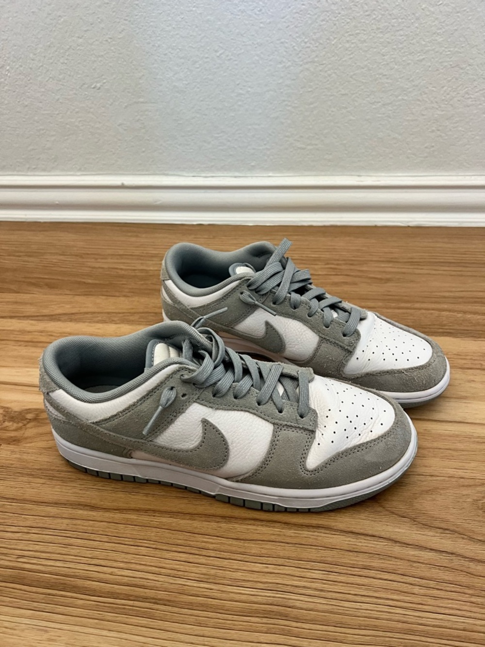Nike Men’s Dunk Low SE- light pumice